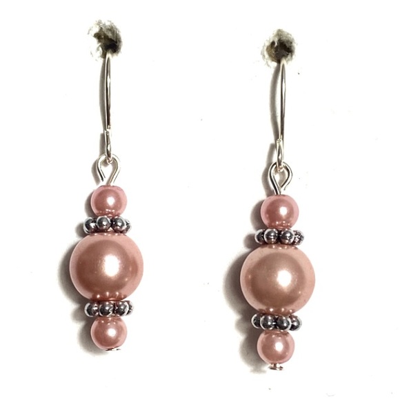 Jewelry - 3 for $15 🪐 Pink pearl beaded earrings